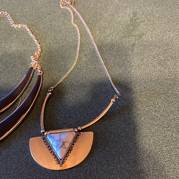 Necklaces all thee for 10.00, 3 different designs - Picture 4 of 5